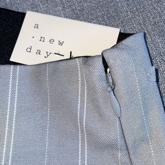 A New Day High Rise Skinny Ankle Side Zip Stretch Pants - Gray Stripe - Picture 5 of 8